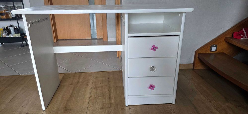 Biurko drewniane sosnowe białe