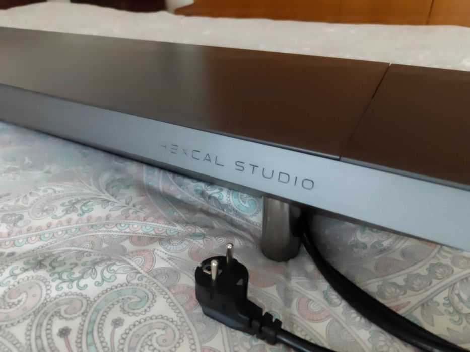 Hexcal Studio - Suporte de Monitor e Organizador de Secretária Premium