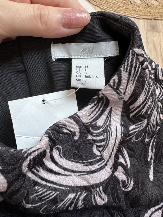 Sukienka strukturalna 3d biurowa wizytowa elegancja H&M nowa 36
