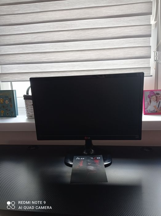 Monitor LG jest dobry.