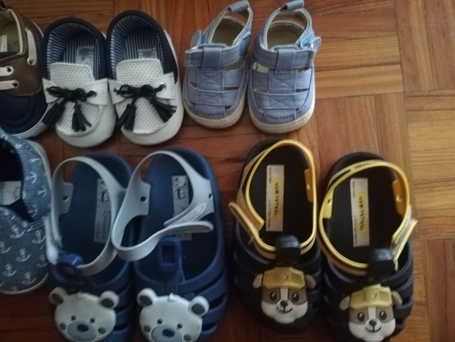 Sapatos bebé / sandalias