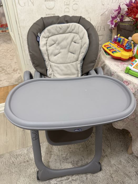 Стільчик для годування Chicco megic relax с дугой