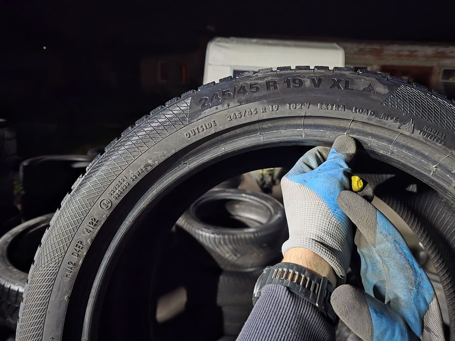 245/45R19 Continental WinterContact TS850P