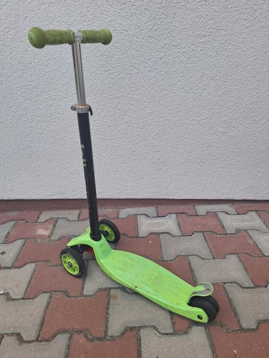 Hulajnoga dziecięca trójkołowa