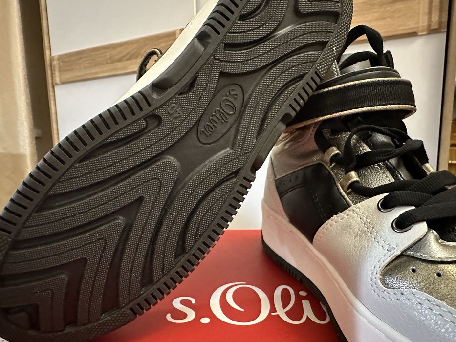 Продам кроссовки s.Oliver 40р