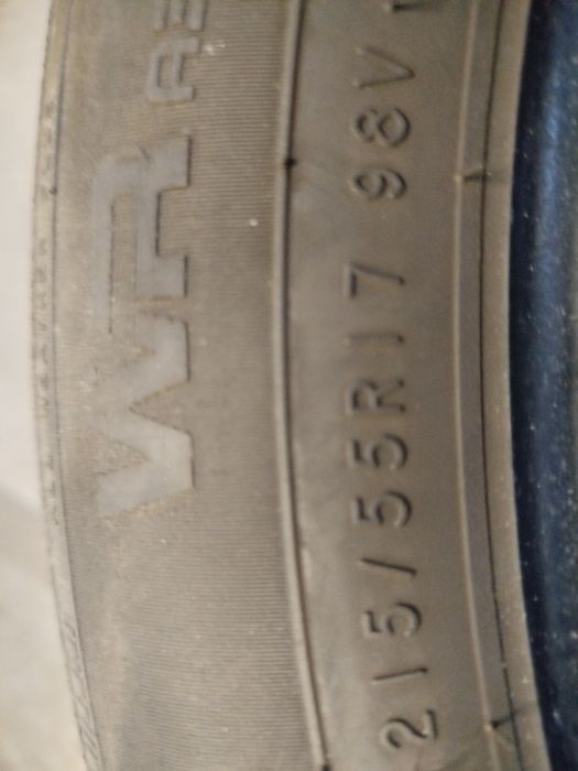 Opony zimowe Nokian 215/55R17