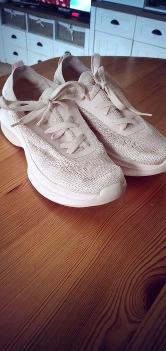 Lekkie adidasy damskie h&m