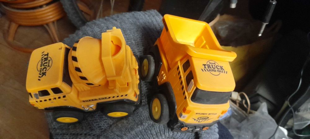 Brinquedo Camião