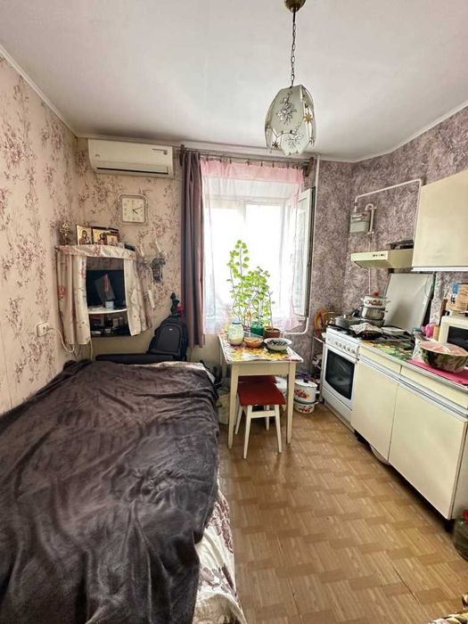Продаж однокімнатної квартири. Сади 2.