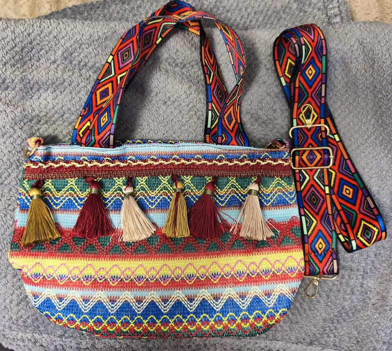 Kolorowa boho torebka do ręki i z paskiem na ramię
