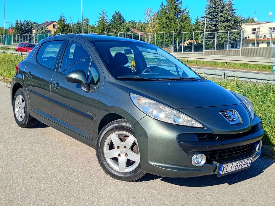 Peugeot 207_1.4 8V 73KM_2009_142 tyś Przebieg_Sprawna Klima