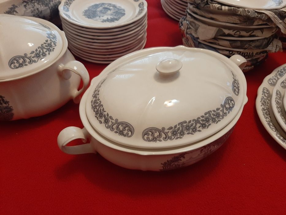 Serviço  de jantar de Sacavem