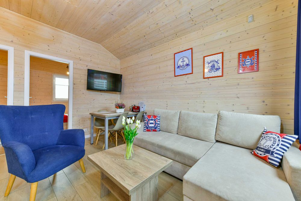 Zakotwicz się nad morzem  KOTWISKO Sarbinowo Domki z basenem .