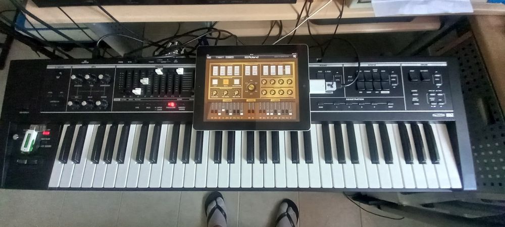 Teclado Roland VR-09-B