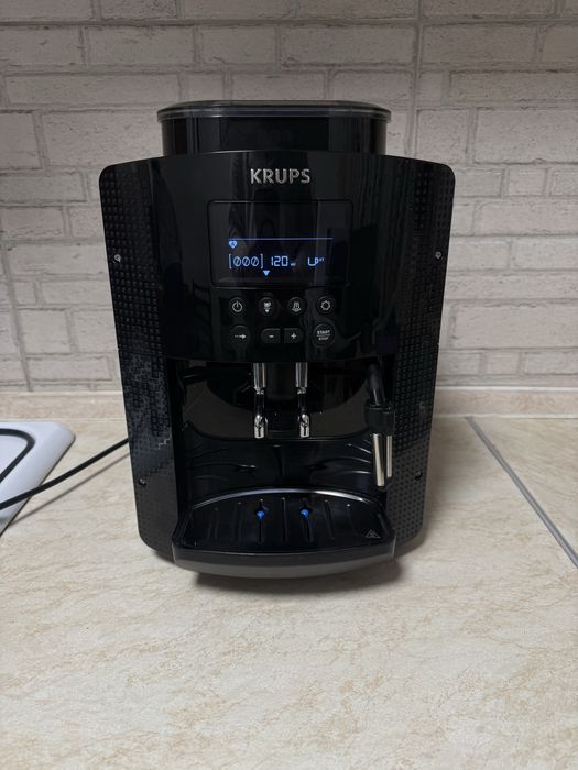 Кавомашина Krups Essential Roma Black EA816