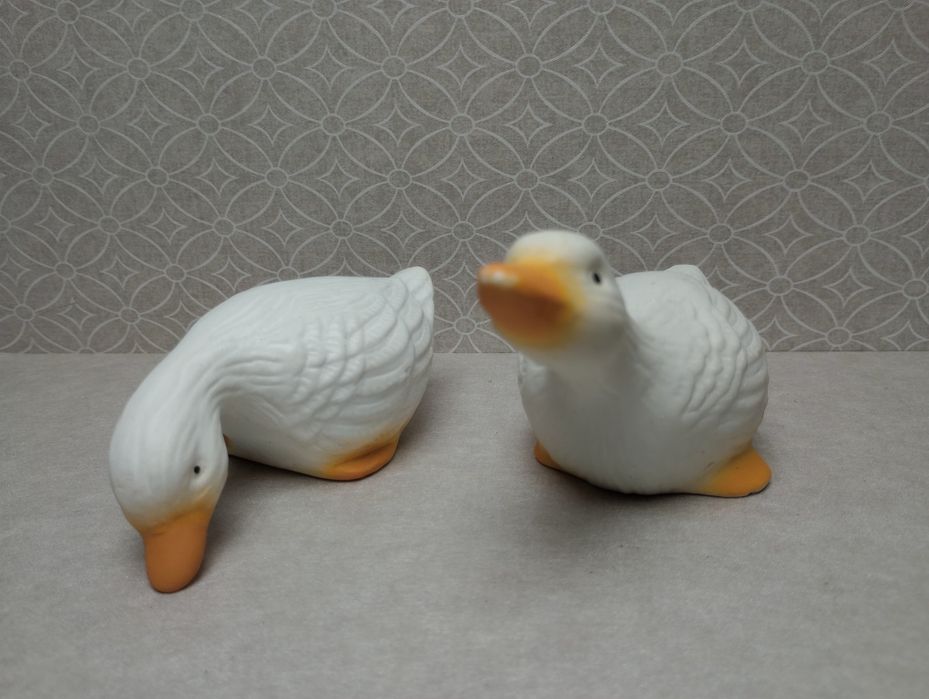 Gąski - ozdobne figurki ceramiczne.