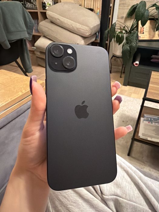 Sprzedam Iphone 15 plus