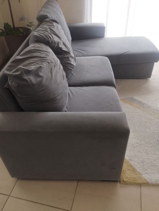 Sofa usado.        .