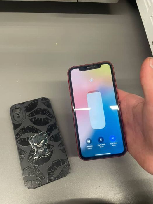 Айфон xr 64гб.