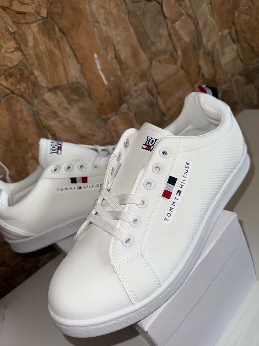 Sapatilha lacoste/pege geans/ new balance/ tommy  e nike homem