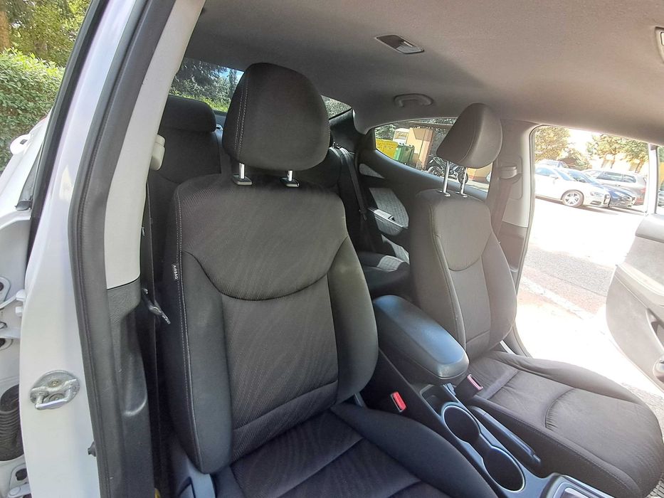 Hyundai Elantra 2014 1,6 benzyna,  automat