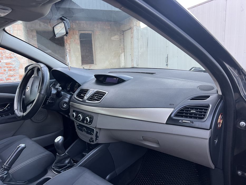 Renault Fluence 2012р 1.6 газ/бензин