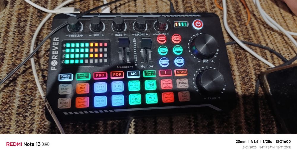 Sprzedam mikser karta dźwiękowa ruda-card do telefonu