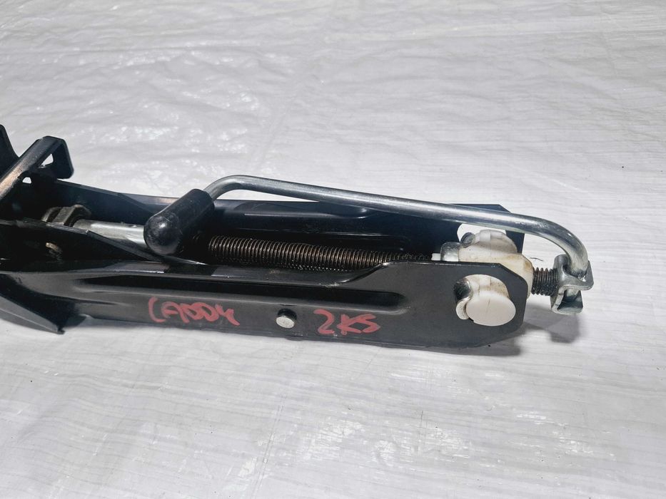 lewarek podnośnik samochodu vw caddy 2k0 2k5 2003 - 2020 2k5,011031c