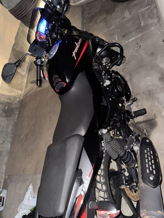 Bajaj Pulsar 180
