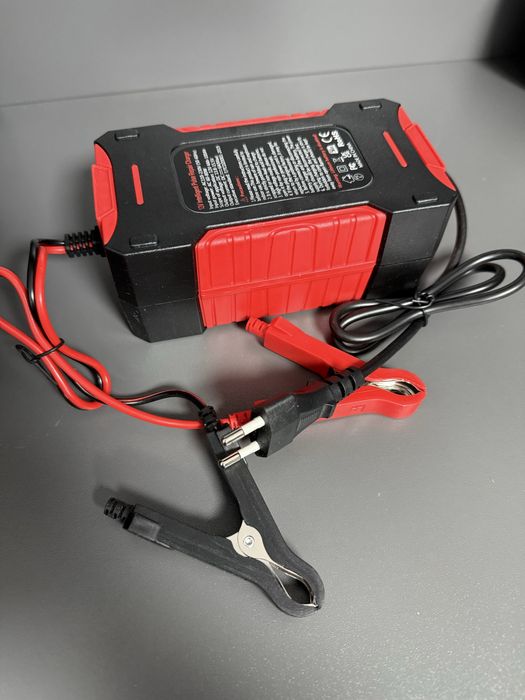 Зарядний пристрій для акумулятора 12V 6A