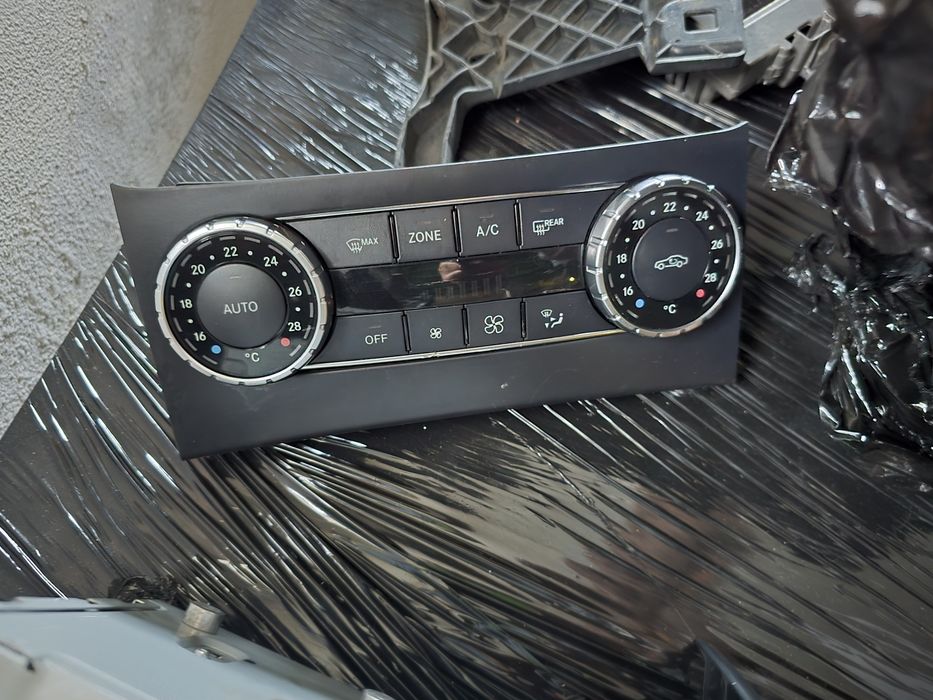 Mercedes w204      .