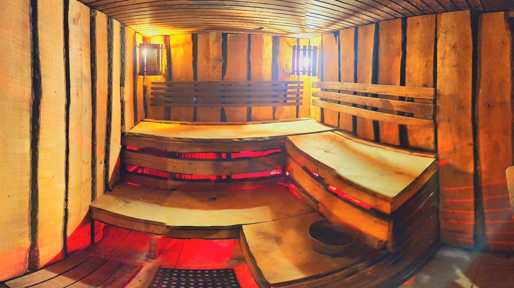 Баня на Котовского большой бассейн, бильярд почасово и ночь. Новый год