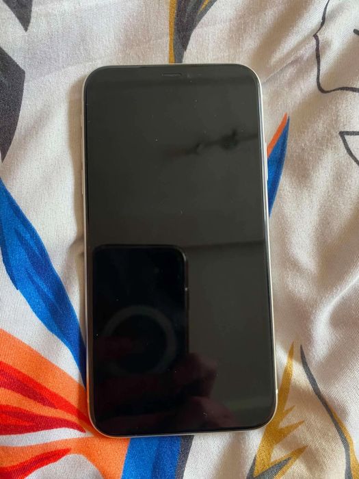 Iphone 11 64 GB biały