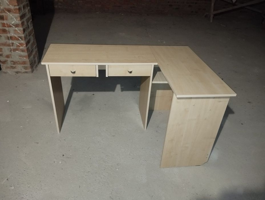 Стіл письмовий , комп'ютерний