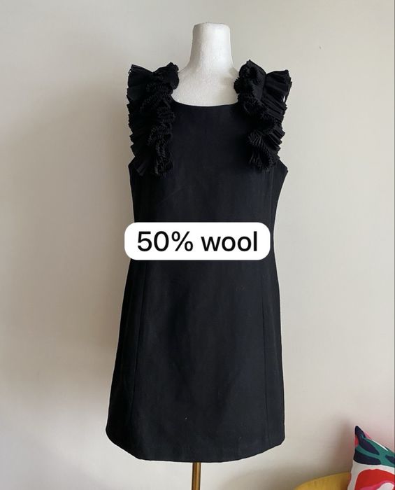 Elegancka krótka wełniana sukienka biznesowa casual okazjonalna