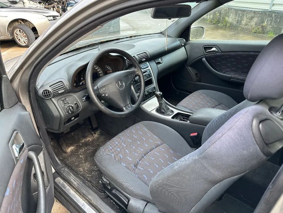 MERCEDES C 220 SPORT COUPE 150 CV DE 2004 PARA PEÇAS