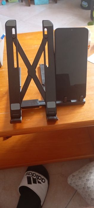 Tripé tablet e telemóvel ao mesmo tempo estencivel