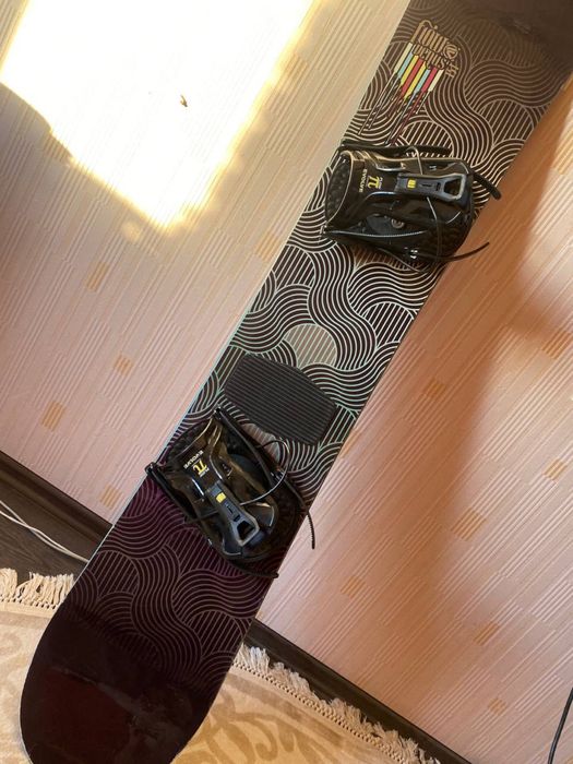 Сноуборд Flow 151см, борд з кріпленнями