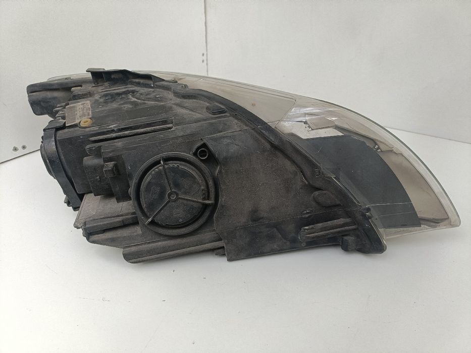 Ótica / farol esquerda AUDI Q7 (4L)