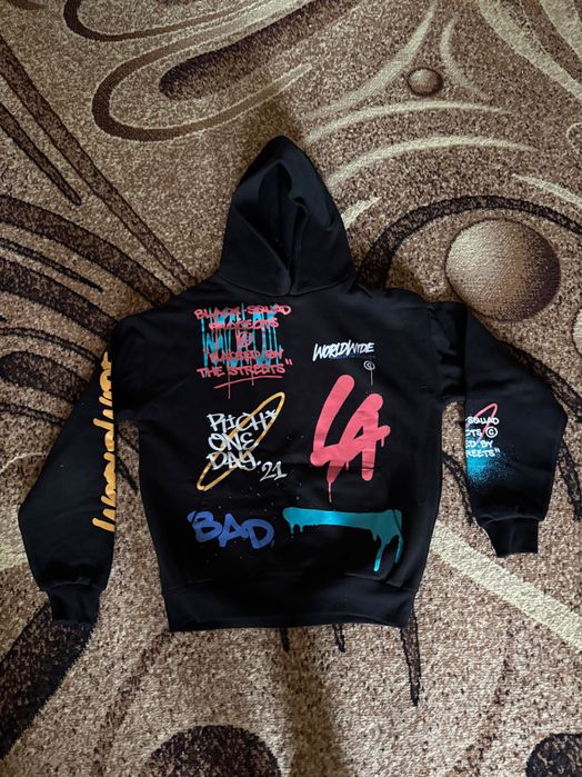 Черный худи граффити