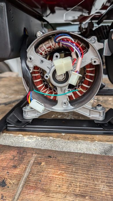 Генератор однофазний мідь.