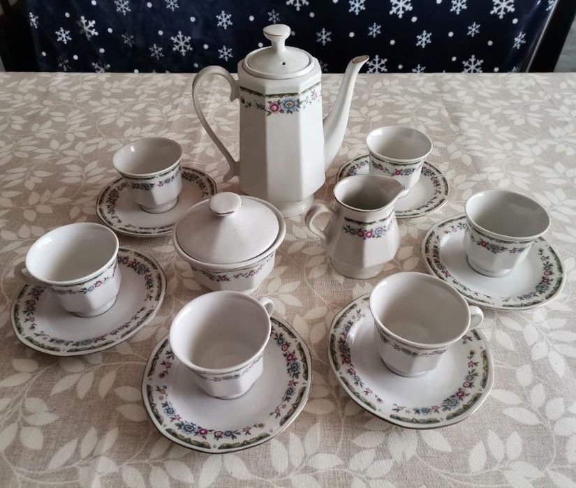 Serviço de chá em porcelana