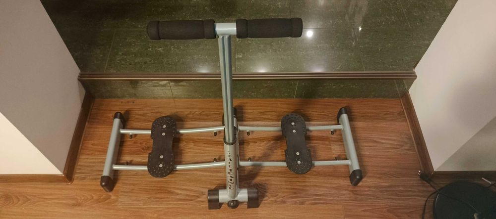 Przyrząd do ćwiczeń Space Trainer