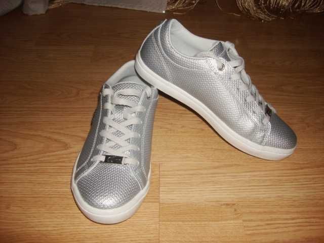 Lacoste straightset 318 2 caw 660 Olx
