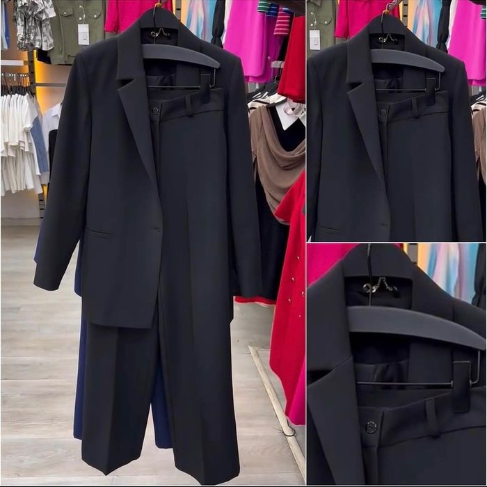 Класичний костюм на підкладці