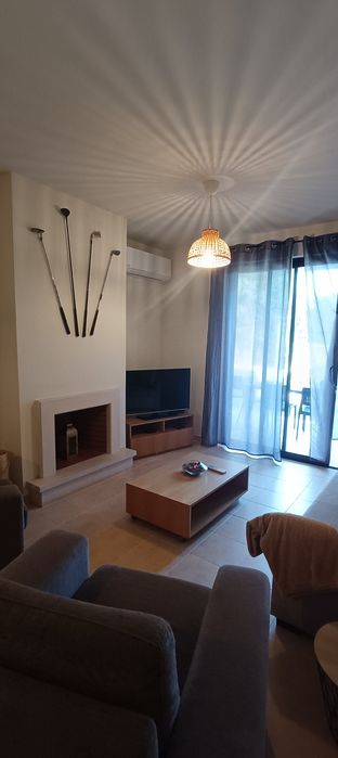 Apartamento T1 com piscina julho e agosto disponível