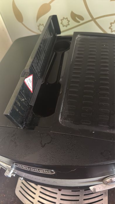Кофемашина Delonghi MAGNIFICA