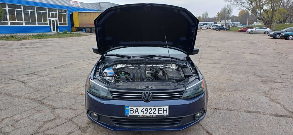 Volkswagen Jetta 2.0 Автомат 2012 року в гарному стані