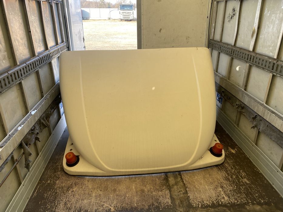 Owiewka spoiler nissan cabstar
