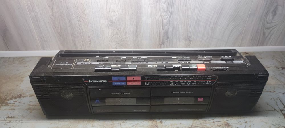 Магнітофон касетний